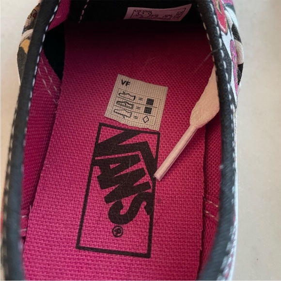 Vans Kids' Donut pattern Checkered Sneakers with Pink and White - Picture 5 of 13